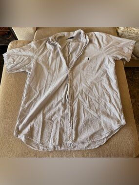 Ralph Lauren Men's Light Blue and White Striped Short-Sleeve Button-Down Shirt